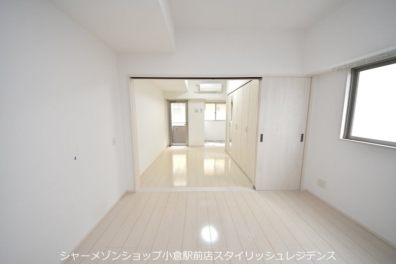 アルバース三萩野の居間・リビング