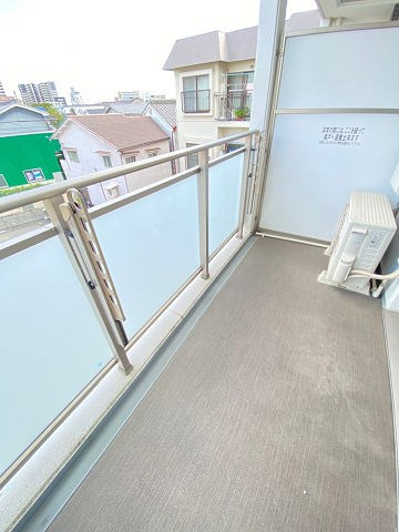 尼崎市西立花町２丁目の賃貸マンションのバルコニー|開放的で明るい空間を演出してくれるバルコニーです