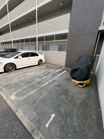 フジ-ディア・ミュ・リッヒの駐車場|駐車場完備です