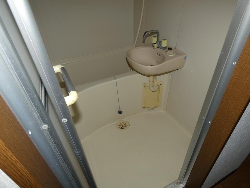 新潟市中央区関屋の賃貸マンションの浴室