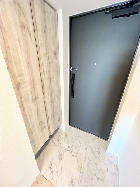 S-RESIDENCE山王の玄関