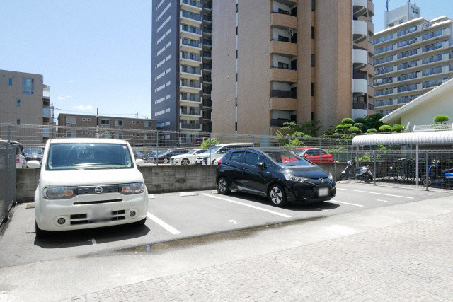 グラン・ドゥ・ルイの駐車場