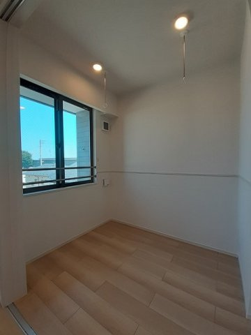 レジデンスｎｏａの内装|明るい室内です