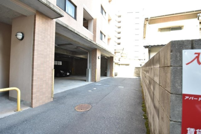 MDIインターフェイス竪町の駐車場