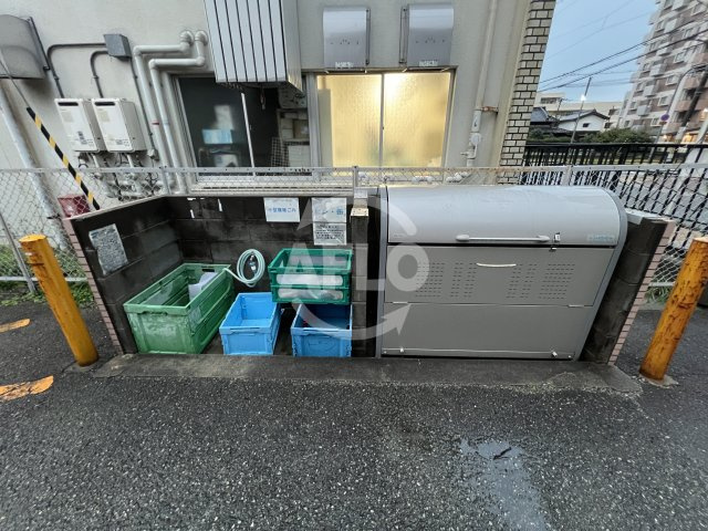 ベルハイム江坂のその他|ゴミ庫