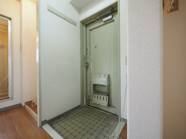 ハイツタカハシの玄関