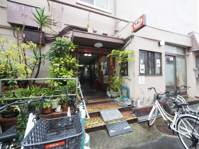 長栄寺第5コープのエントランス