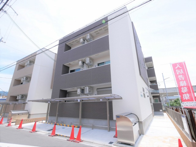 フジパレス河内花園Ⅲ番館の外観