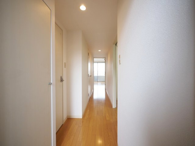 エアリーアベニューの玄関
