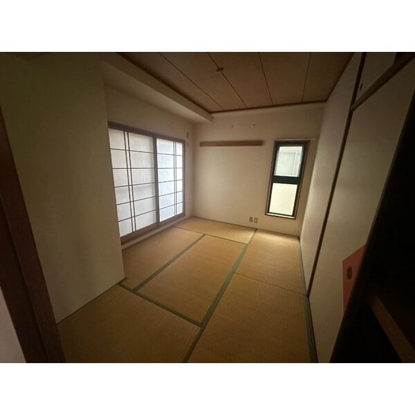 リアライズ荒本の和室