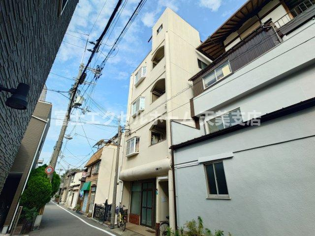 公園ハイツの外観