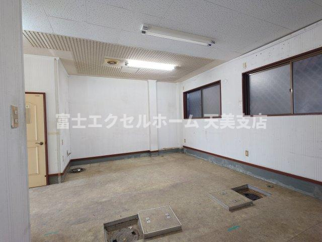 公園ハイツの駐車場