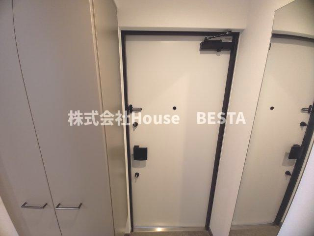 MAISHIN神戸三宮EASTの玄関