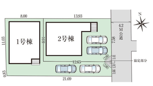 「インナーバルコニー付き」高知市弥生町2期2号棟　新築一戸建ての区画図|全2棟の建物配置と駐車スペースを示した区画図。
前面道路との位置関係や、お車の出し入れの動線をご確認いただけます。