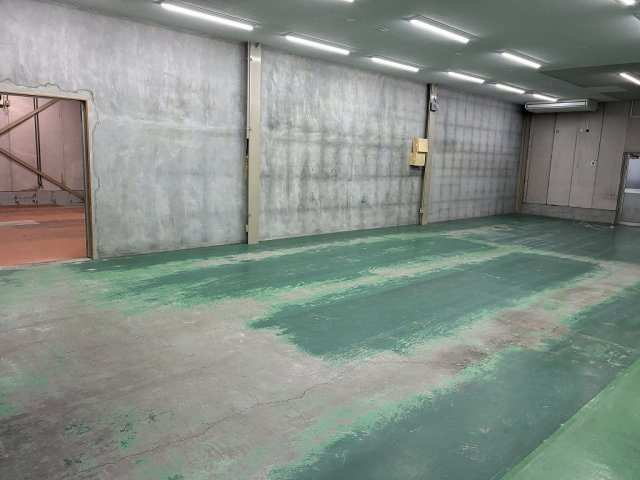 鳥神町８８倉庫付事務所の内装