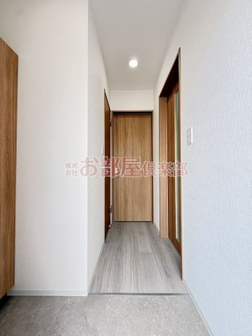 rise B棟の玄関