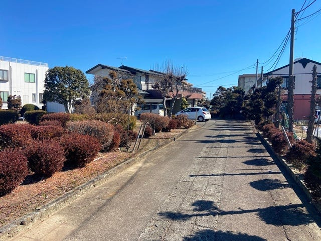 下栗１丁目土地の前面道路含む現地写真
