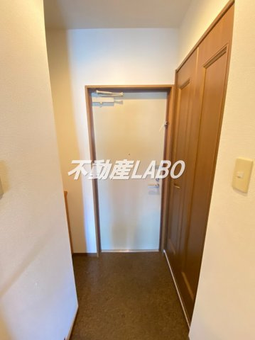 ロイヤルクイーンズパークの玄関