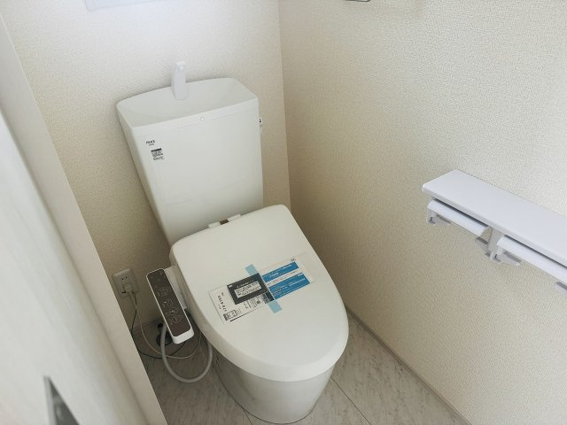 八王子市　並木町　新築一戸建てのトイレ|～暖房温水洗浄機能付きトイレ　冬場は特に嬉しい機能ですね～