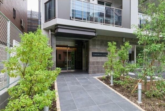 文京区千駄木２丁目の賃貸マンションのエントランス