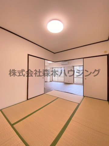【和室】 | 　PHOENIX CORT交野Ⅱ | 柔らかい畳が心地よい和室