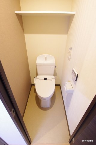 comforespa新大阪　仲介手数料無料のトイレ