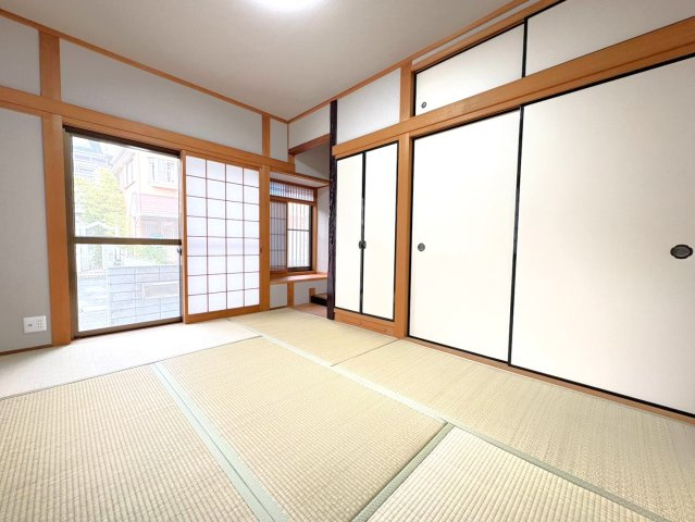 ◆２０２５年１２月リフォーム済み美宅◆収納豊富な４ＬＤＫ＆納戸◆前道６ｍ◆八幡市八幡吉原の和室|和室