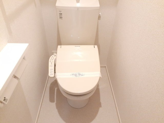 ルトンセランⅢのトイレ|清潔感のあるトイレです