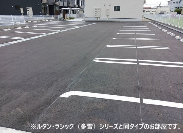 レガリア医学部前の駐車場|駐車場があります