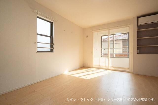 レガリア医学部前の居間・リビング|使いやすい居間です