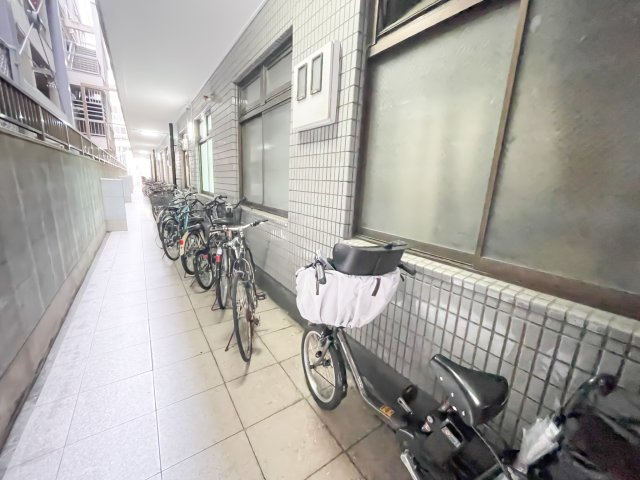 パシフィック花園町のエントランス