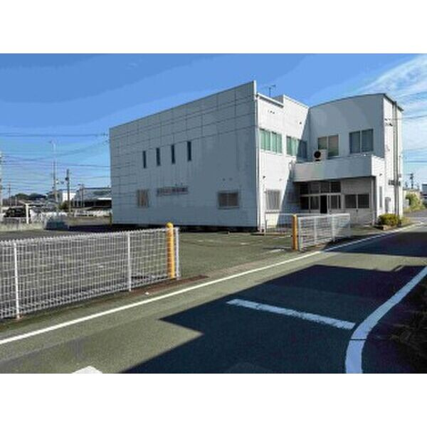 豊川市国府町上坊貸店舗・事務所の駐車場