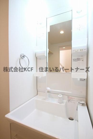 CB鳥栖シエントの洗面所|明るい洗面所です