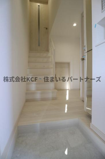 CB鳥栖フェリーチェの内装|明るい色調の室内です