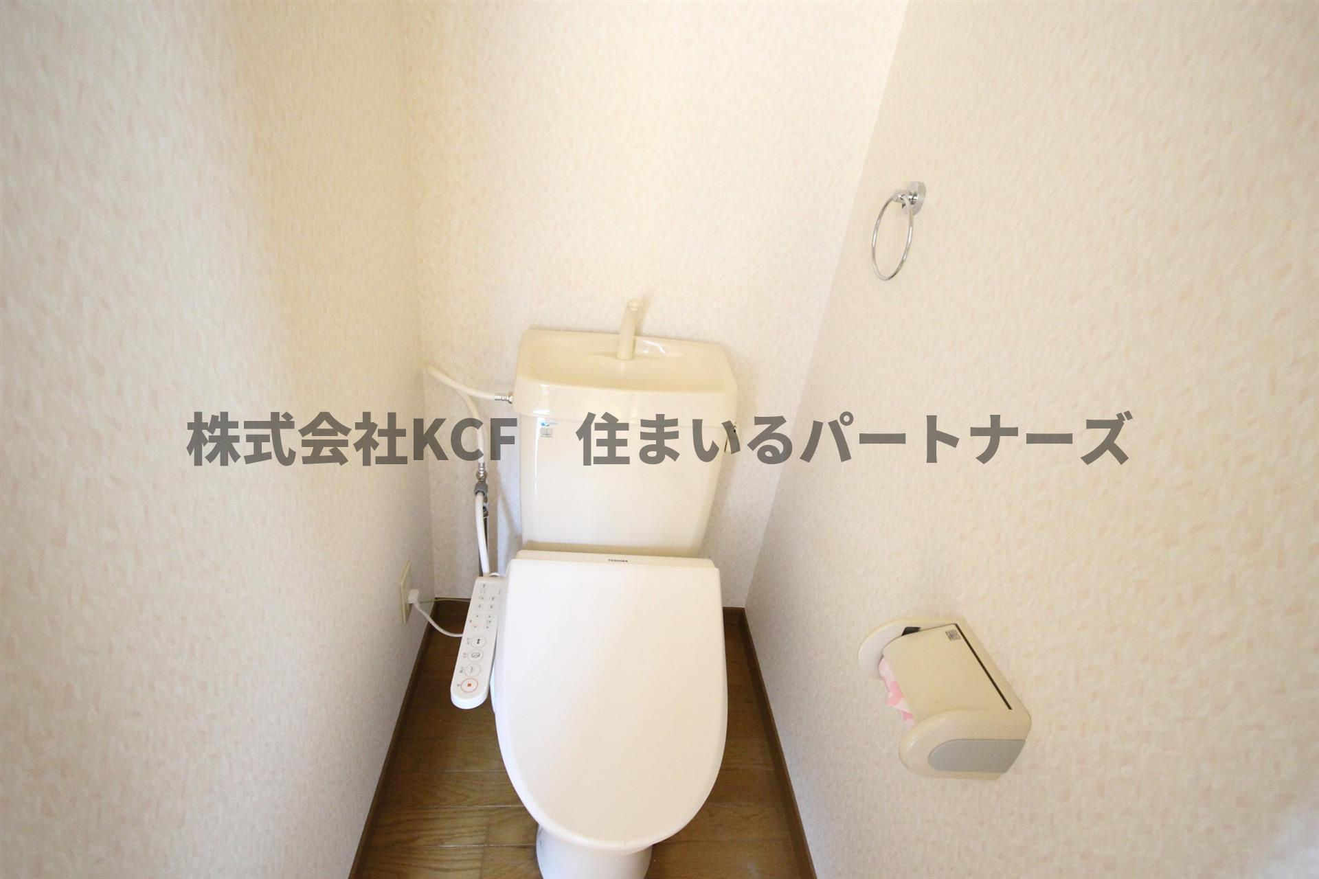メディアハウスキャビンのトイレ|落ち着いた色調のトイレです