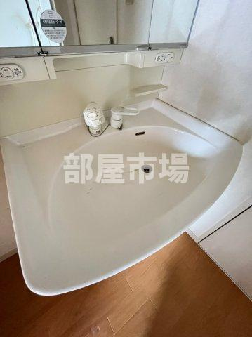 ドルムの独立洗面台