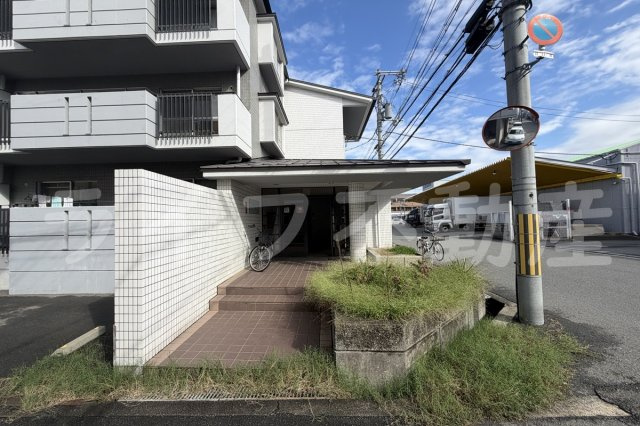 ウェルシーハイム川本のエントランス|毎日通るエントランスはこのようになっています