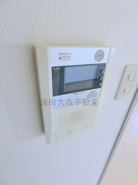 ウイングコート池上の設備|TVモニター付オートロック　インターホン