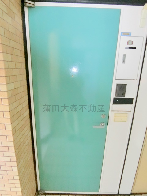 ウイングコート池上の玄関