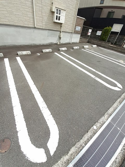 【駐車場】