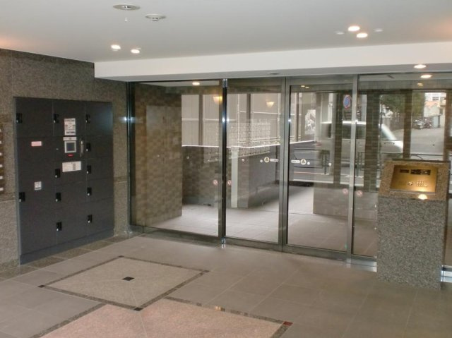 練馬区関町北５丁目の賃貸マンションのエントランス
