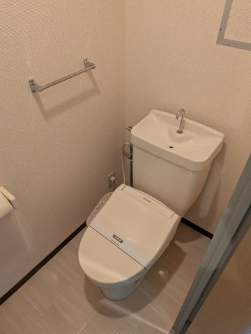 【トイレ】 | 夏見ショッパーズ | キレイな個室空間です