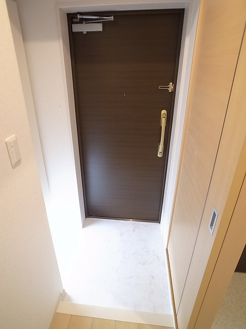 アビタ・ヴァンの玄関