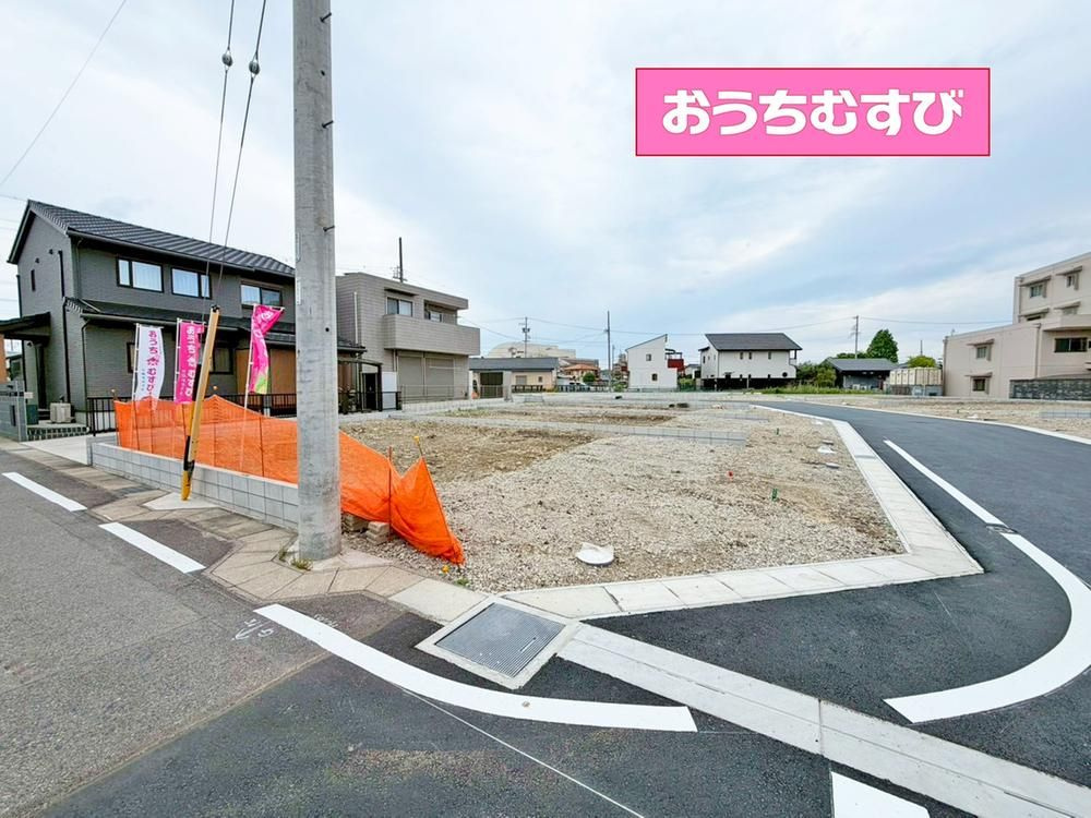小牧市岩崎2期(残5棟)の前面道路含む現地写真