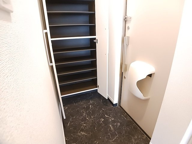 プラシード輝の玄関