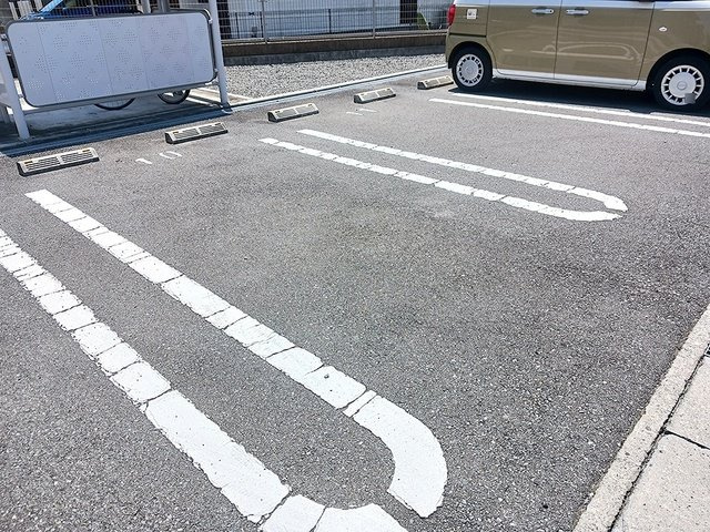 アーディ　ヴィラⅠの駐車場