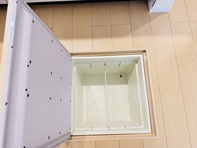柏市藤心１丁目新築戸建のキッチン|キッチン床下収納