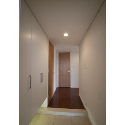 パークアクシス白金台の玄関|※写真は同タイプ住戸です。