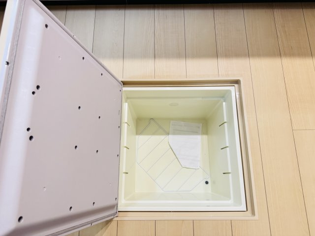 柏市藤心１丁目新築戸建のキッチン|キッチン床下収納