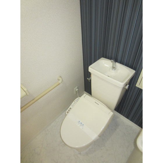 クローネ芦花のトイレ|清潔感のあるトイレです